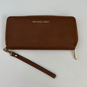 Michael Kors Leather Continental Wristlet
